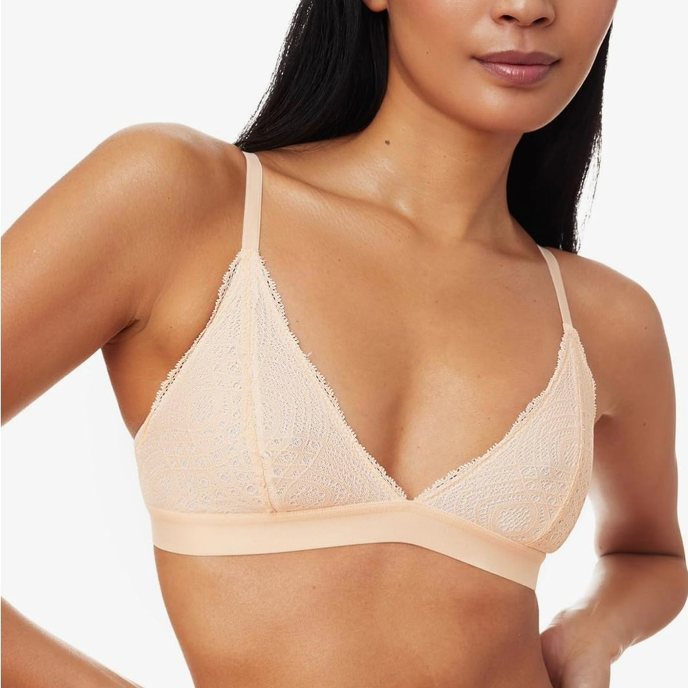 Pepper Lace Bralette in Peach